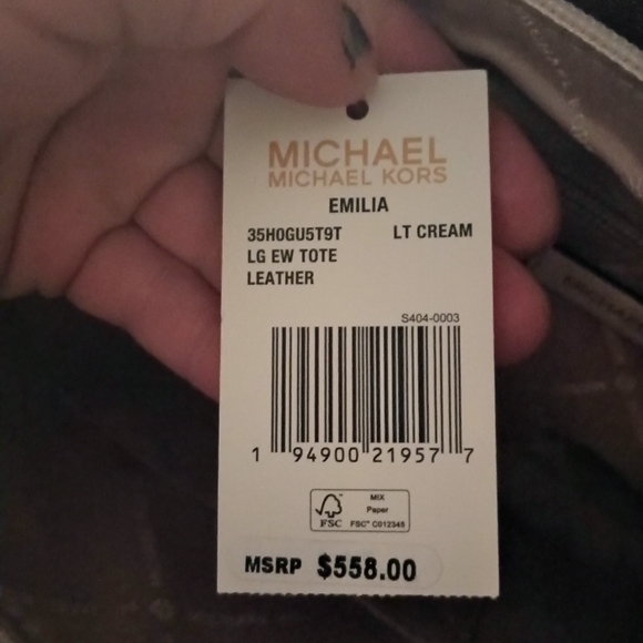 Michael Kors purse - Picture 4 of 7